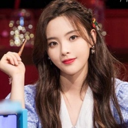 杨超越
