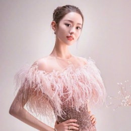 吉娜·爱丽丝
